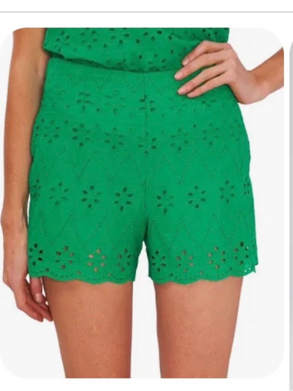 CeCe Green Eyelet High-Rise Scalloped Hem Shorts